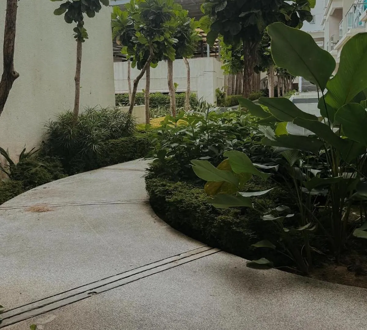 Urban Garden Studio Loft At Imago, Netflix & Wifi Kota Kinabalu Malaysia